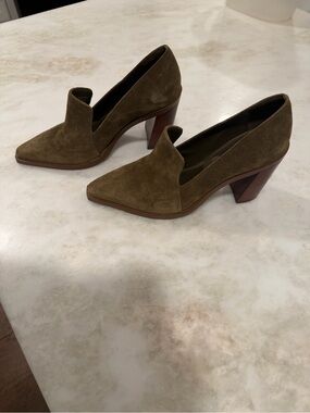 Vince Camuto Wevenly stacked heel pumps in an olive suede